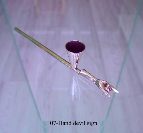 Silver weed pipe 07-Hand-devil-sign.