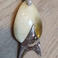 Silver Amber pendant.